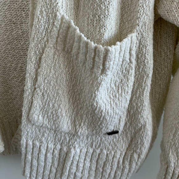 Abercrombie and Fitch Cardigan - Picture 4 of 5